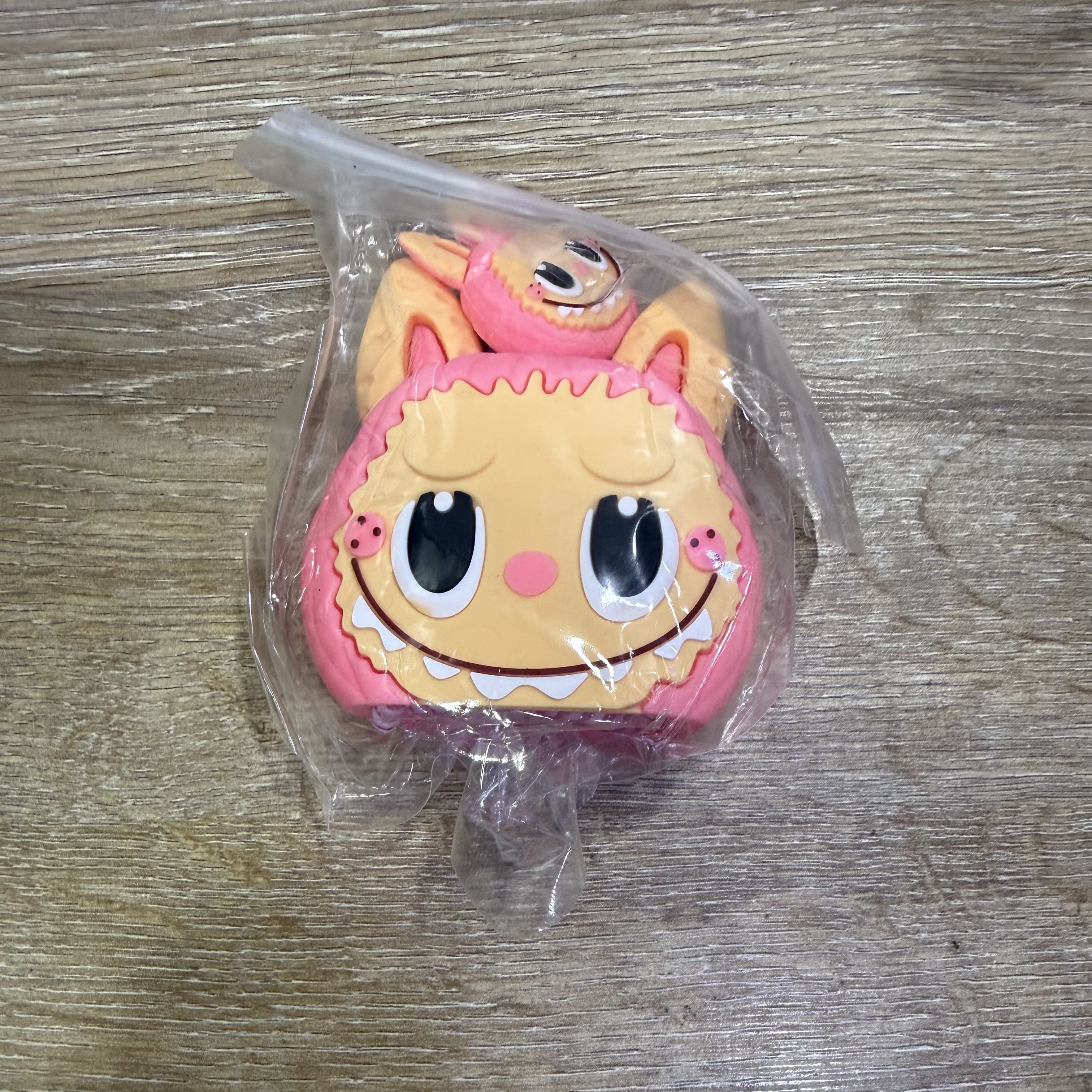 Forros Protectores para Cargador iPhone – Diseños Variados